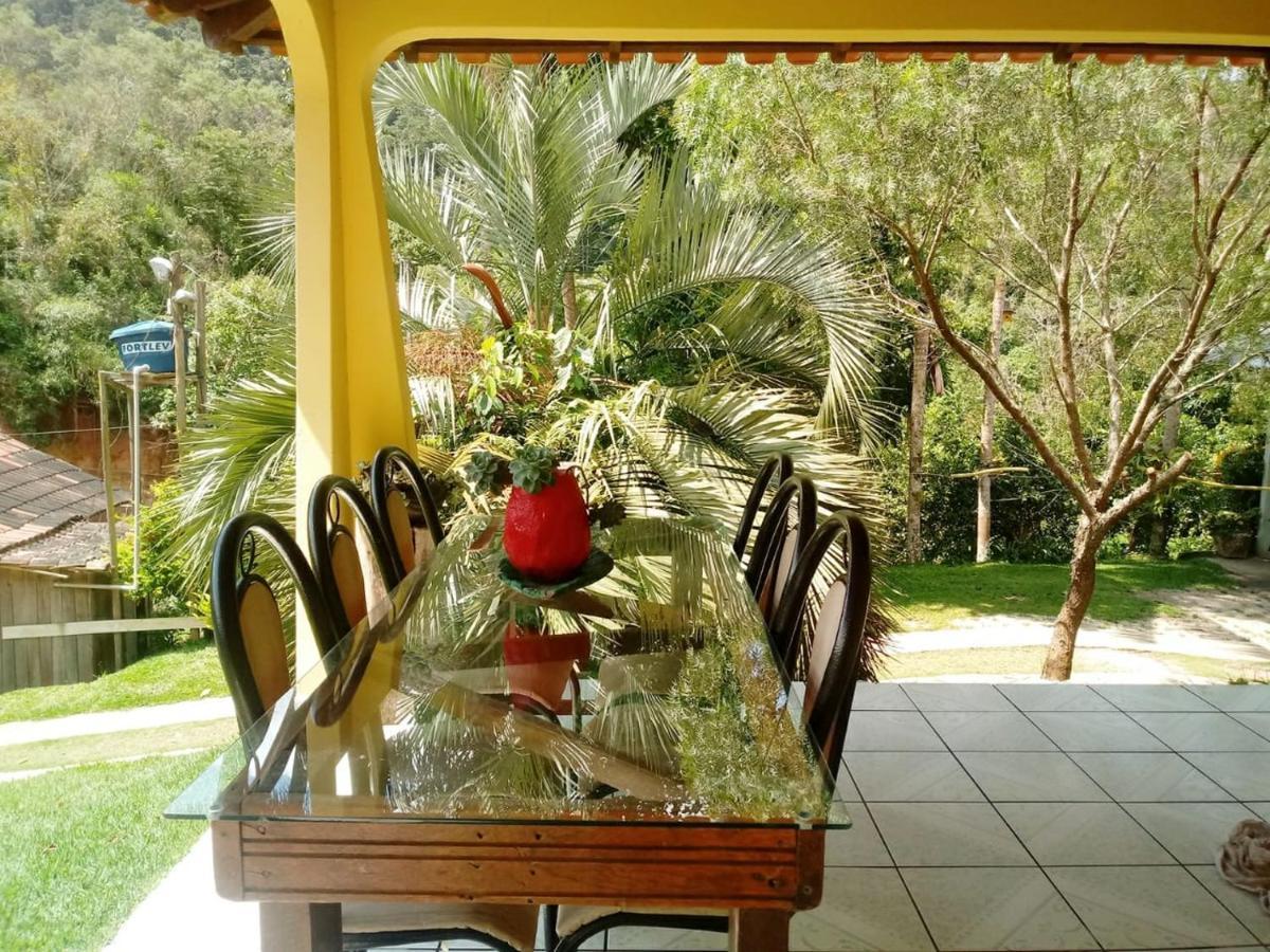 Casa Com Flores Pedra Azul  Bagian luar foto